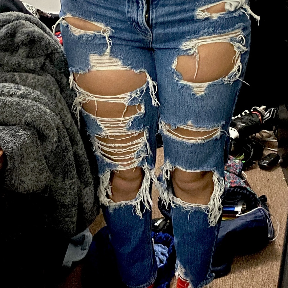 American Eagle Ripped Mom Jeans